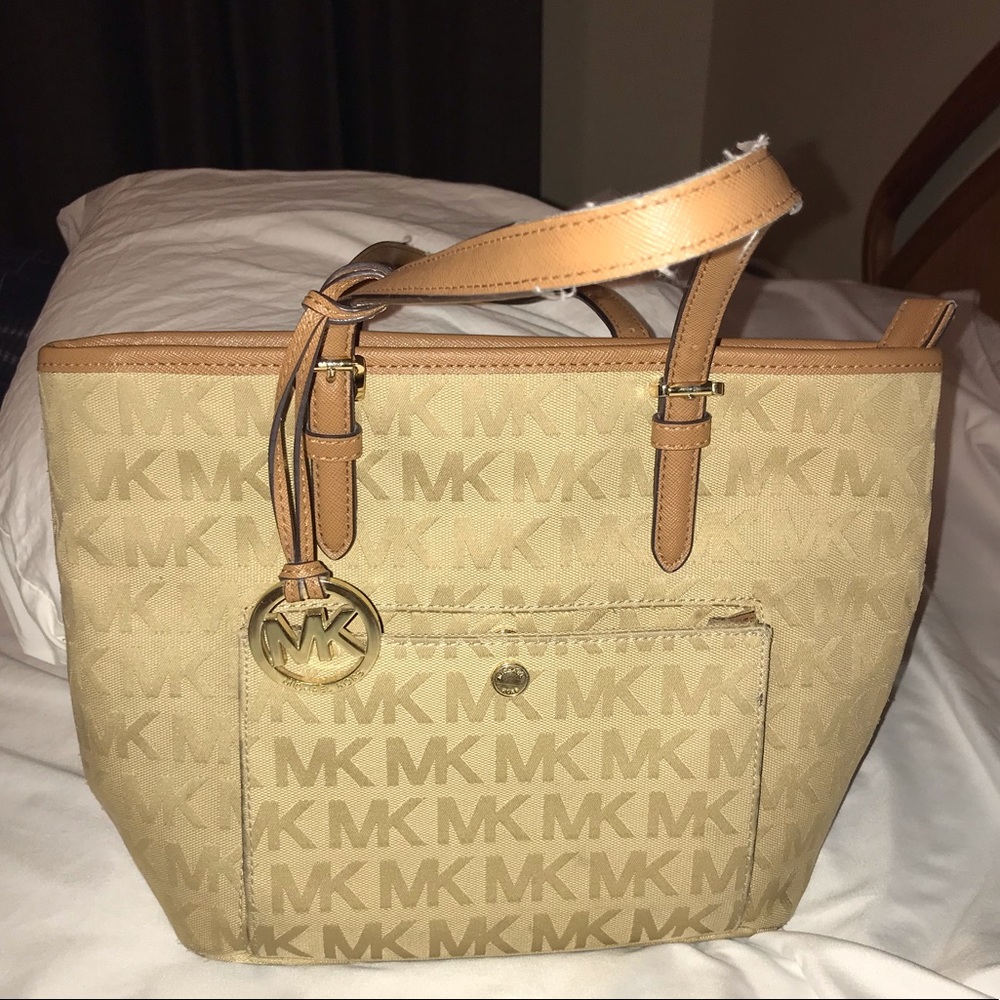 Michael Kors Jet Set monogrammed shoulder bag